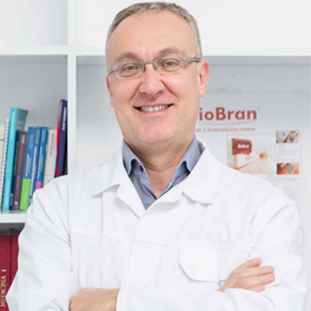 Mr sci. med. dr Stanko Miličković, Specijalista ortopedije