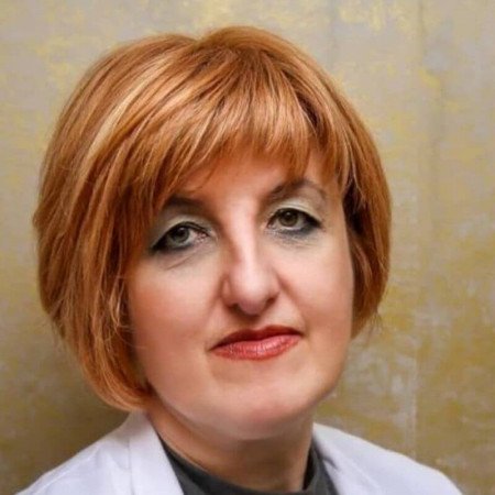 Spec. dr med. Elvira Sabo, Specijalista ginekologije i akušerstva.